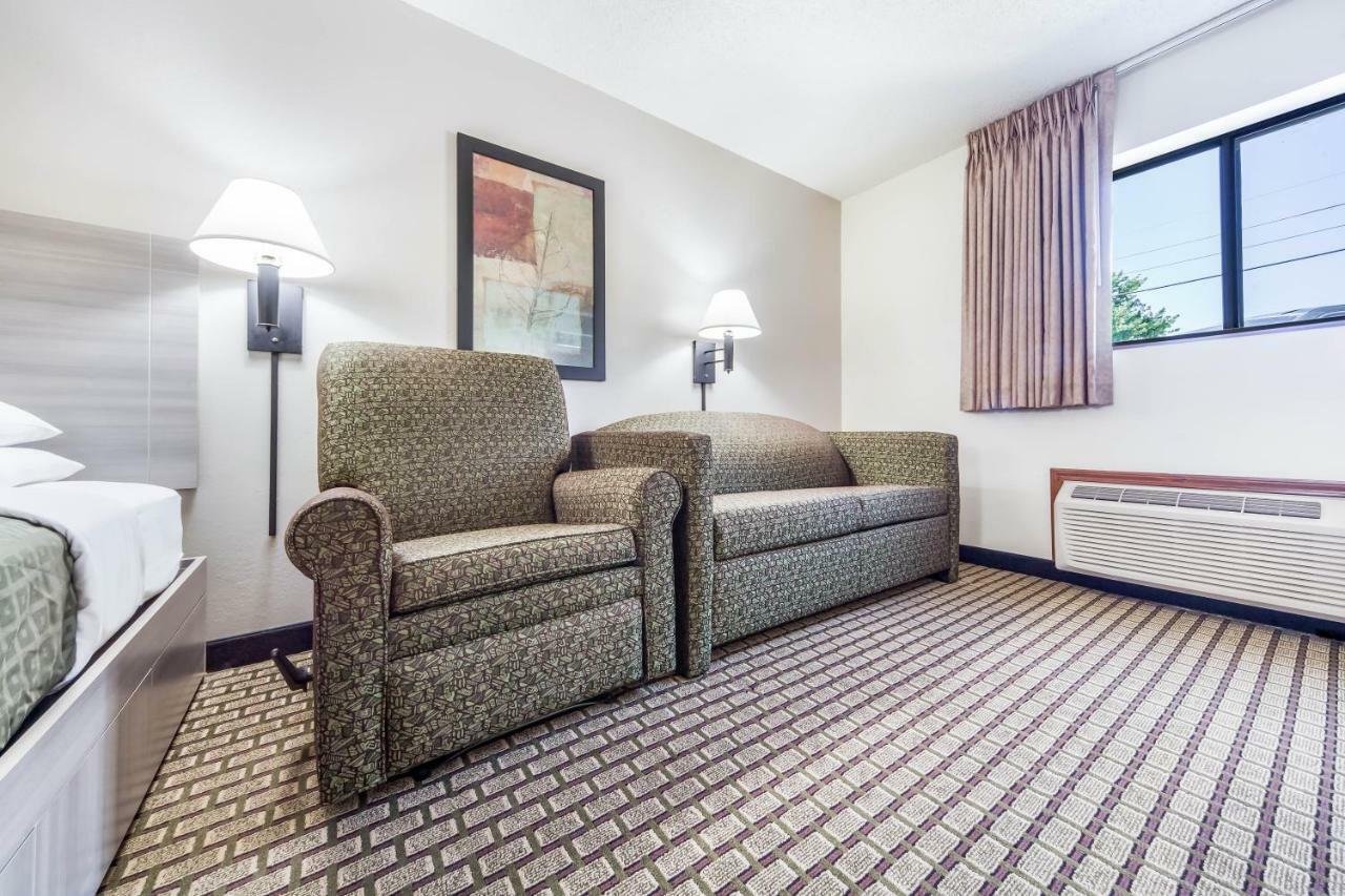 Country Hearth Inn Maryville Exterior photo