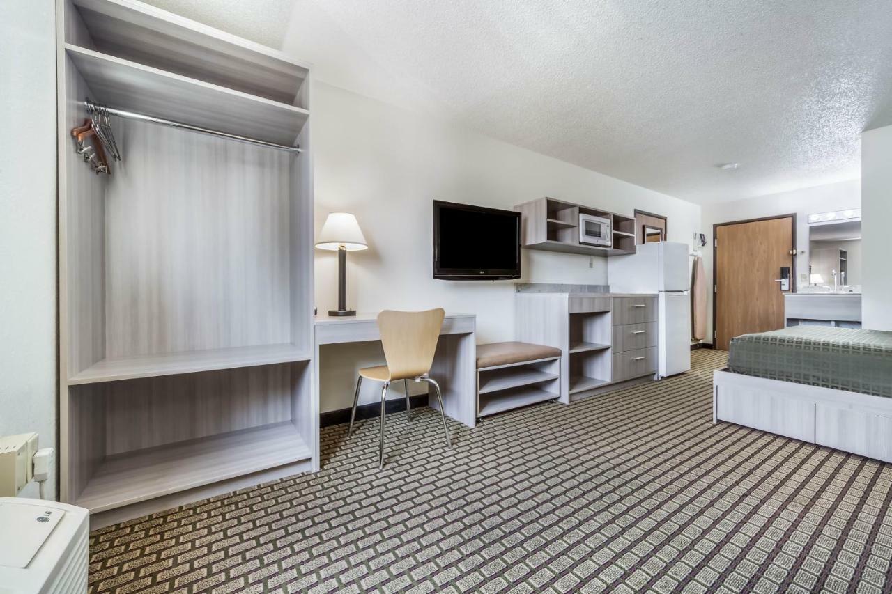 Country Hearth Inn Maryville Exterior photo