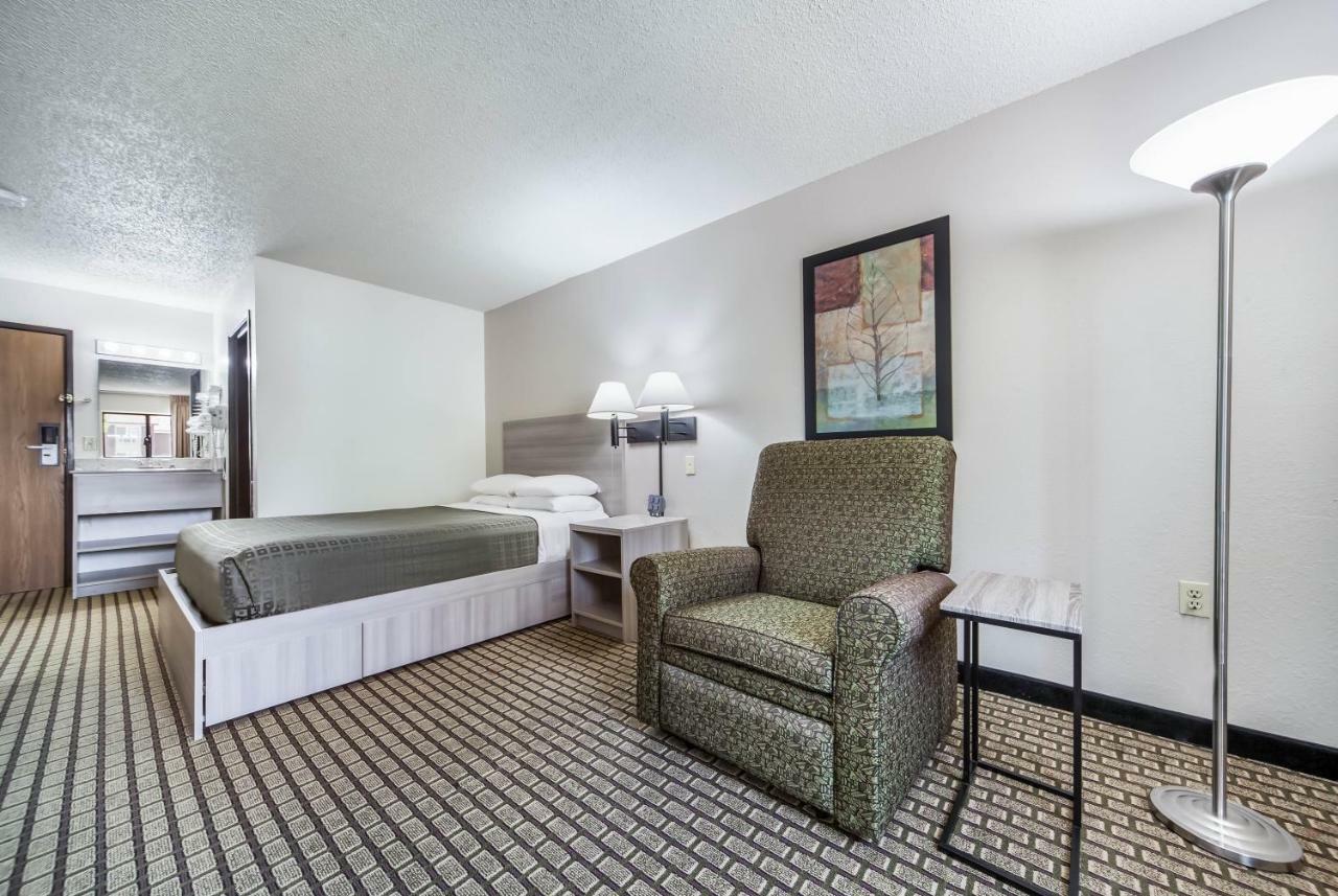 Country Hearth Inn Maryville Exterior photo