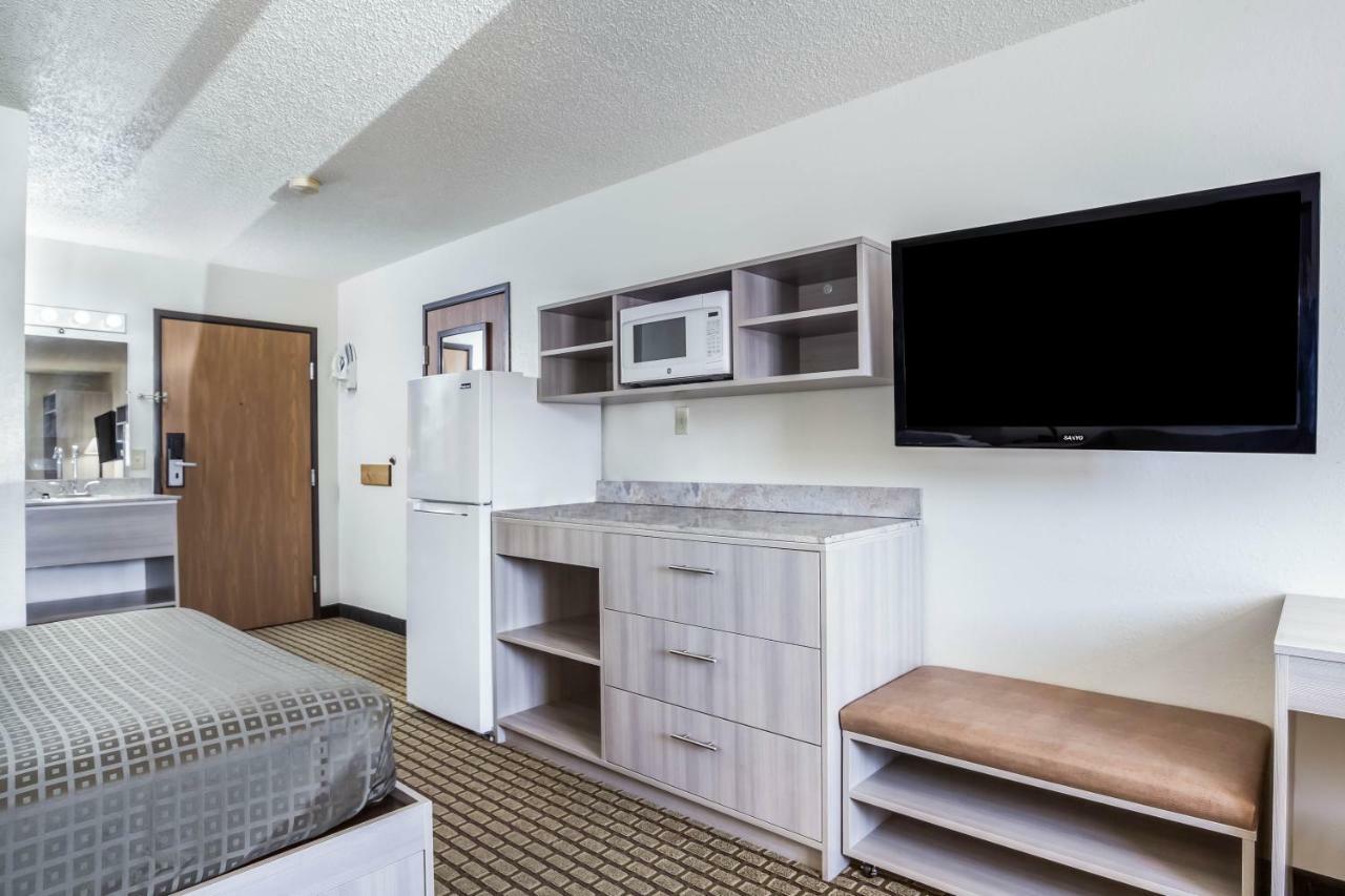 Country Hearth Inn Maryville Exterior photo
