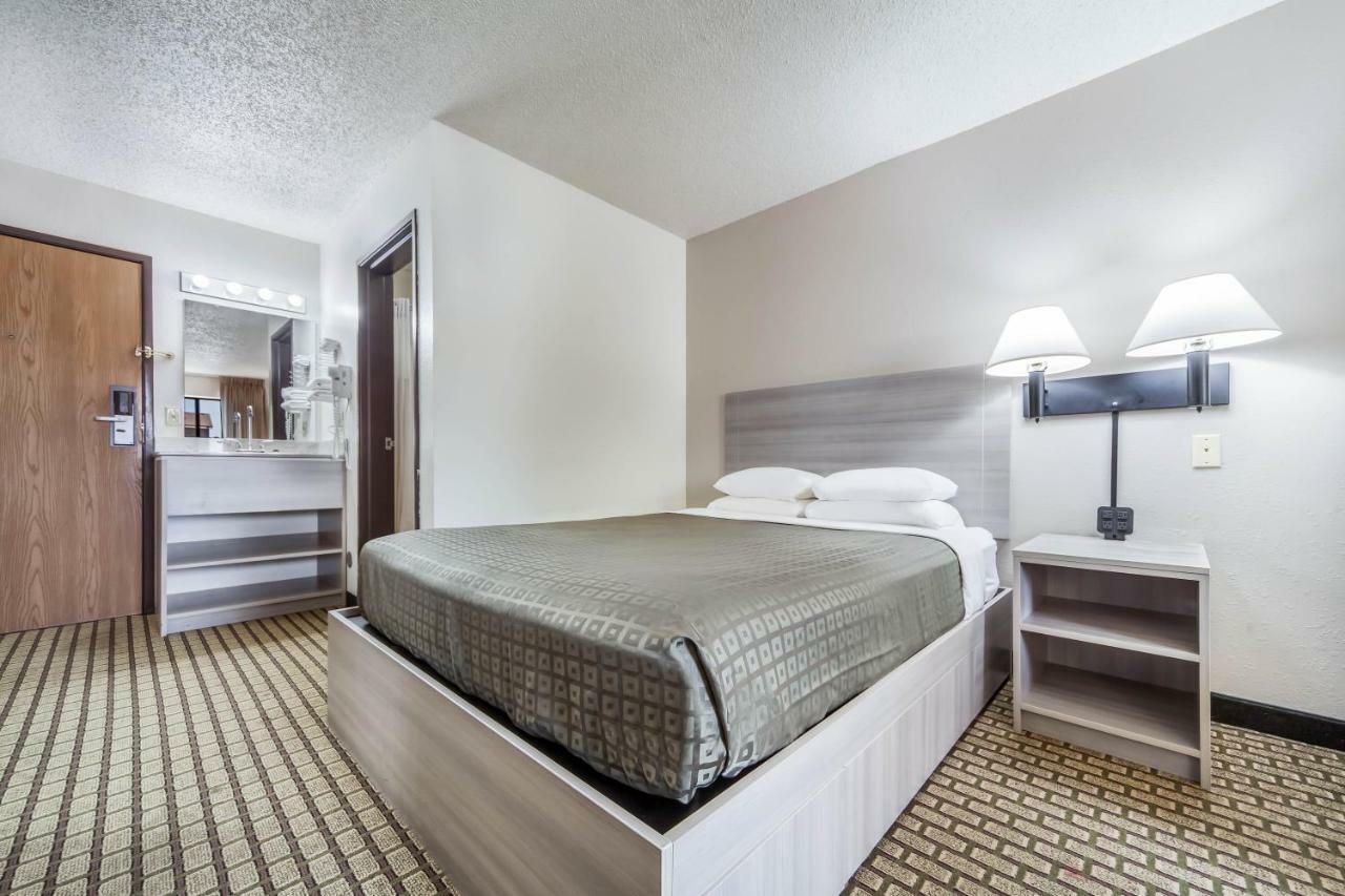 Country Hearth Inn Maryville Exterior photo