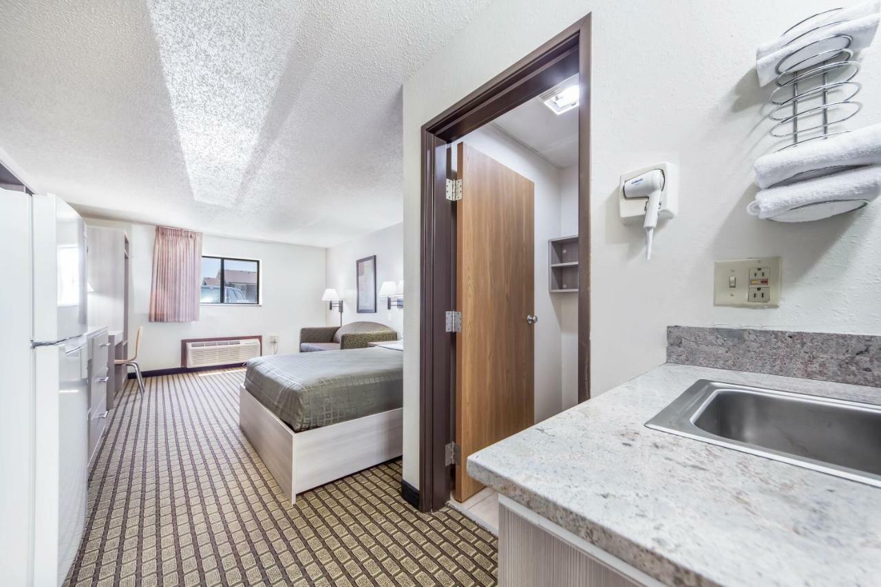 Country Hearth Inn Maryville Exterior photo